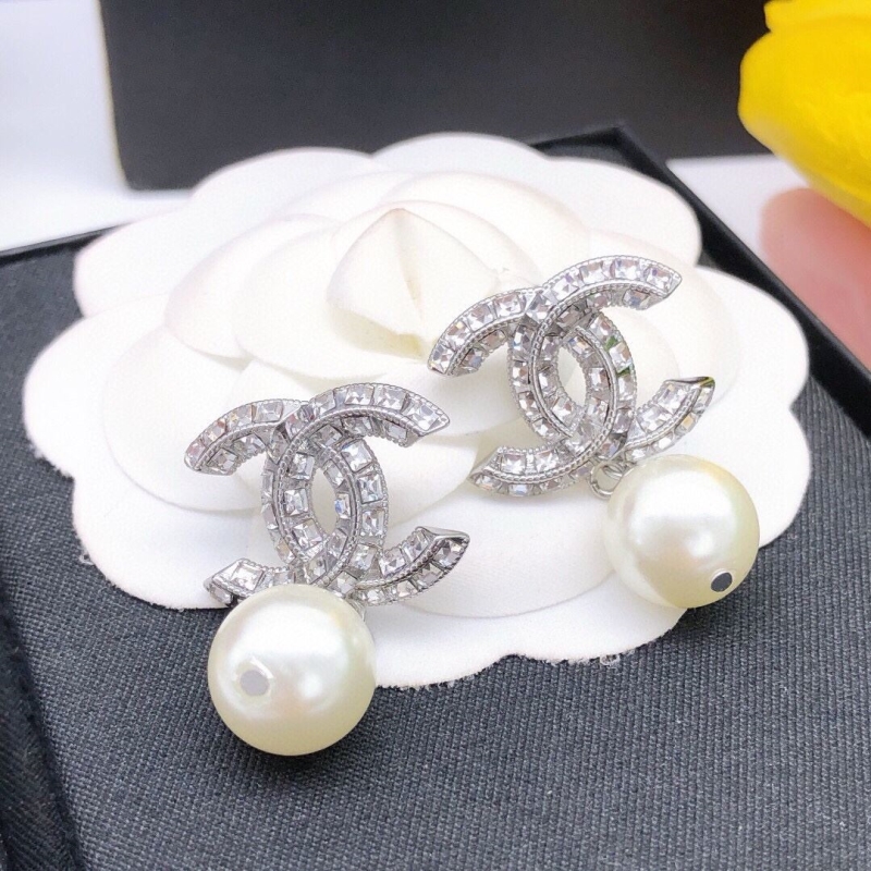 Ch**el earrings